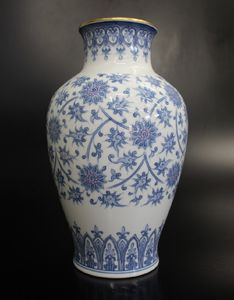 大倉陶園 花瓶のYahoo!オークション(旧ヤフオク!)の相場・価格を見る