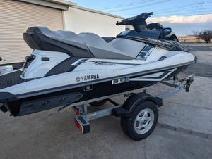 YAMAHA FX HO クルーザー中古艇 [エンジン機関絶好調]+トレーラーセット