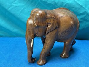 木彫りの象の値段と価格推移は？｜2件の売買データから木彫りの象の
