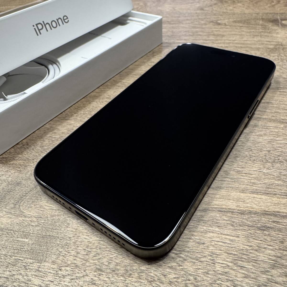 ☆極美品☆ iPhone 15 pro max ブラックチタニウム SIMフリー 256gb