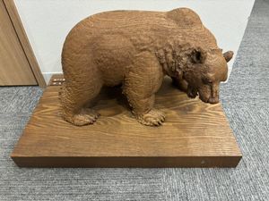 木彫り熊の値段と価格推移は？｜114件の売買データから木彫り熊の価値