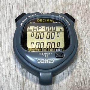 ●【YH-4690】中古品 SEIKO ストップウォッチ 5BAR S05A-4000 グレー 動作品 【レターパ