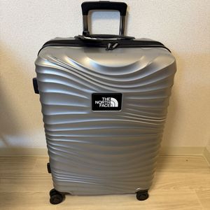 1円～★日本未発売★ノースフェイス スーツケース 24インチ/シルバー THE NORTH FACE 海