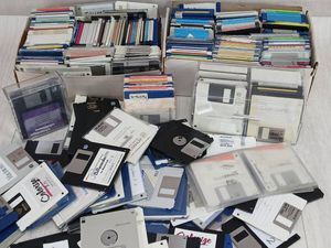 ts-フロッピーディスク まとめて 総重量9.4㌔位　