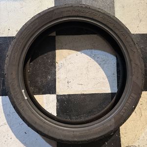 タイヤ　リアタイヤ　ピレリ　18インチ　