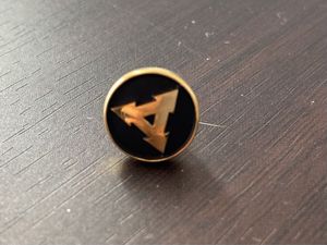 社章 SのYahoo!オークション(旧ヤフオク!)の相場・価格を見る｜Yahoo