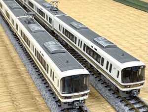 KATO 221系のYahoo!オークション(旧ヤフオク!)の相場・価格を見る