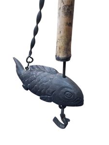 囲炉裏 自在鉤 魚の値段と価格推移は？｜8件の売買データから囲炉裏