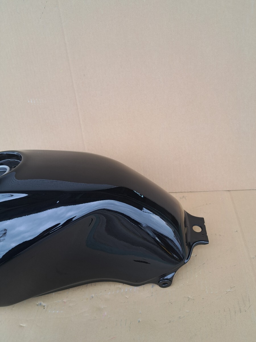CB400SF NC39 タンク 塗装後未使用 146917700 燃料タンク ガソリン