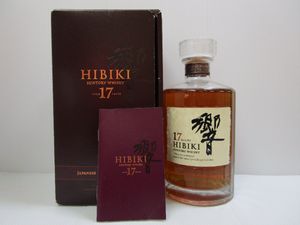 【古酒】響17年 ウイスキー700ml ウイスキー☆響☆17年☆700ml☆古酒 響 17年の平均価格は48,862円