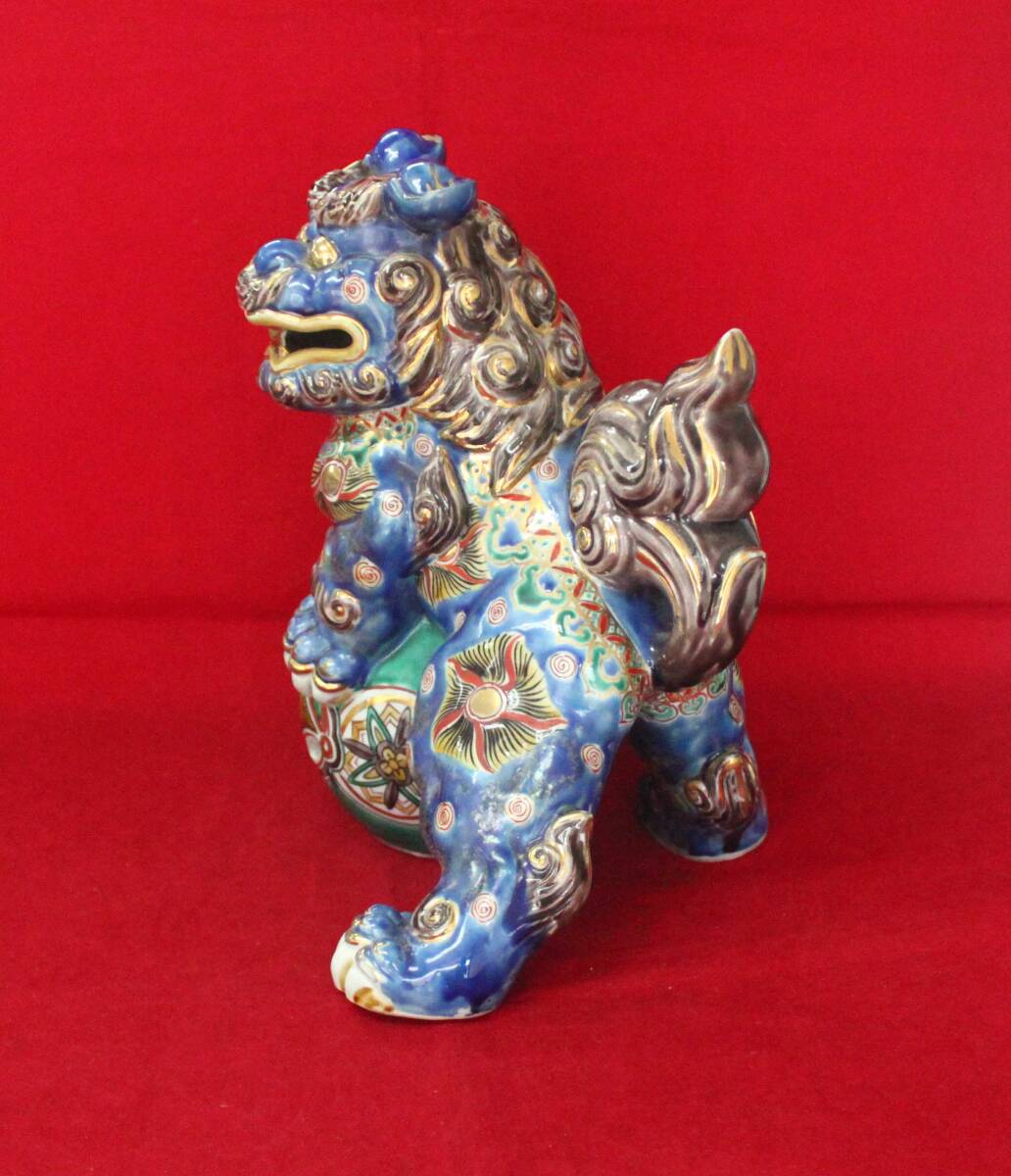 アンティーク品　陶器製　獅子　 金彩　高さ約30㎝　縁起物 九谷焼風 唐獅子 置物 高さ約24cm 玉乗り獅子 色絵 金彩 縁起物 魔除け