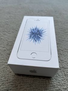 iphone SE 初代のYahoo!オークション(旧ヤフオク!)の相場・価格を見る