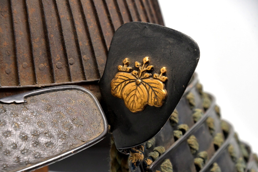 古美術 甲冑 兜 武具 武具 武将 鎧兜 武者 合戦 武士 鎧 兜 564 珍しい六十四間筋兜 鉄錆地○江戸時代 武具 甲冑 鎧兜 武者行列