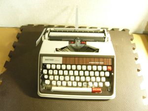 アンティーク タイプライターのYahoo!オークション(旧ヤフオク!)の相場