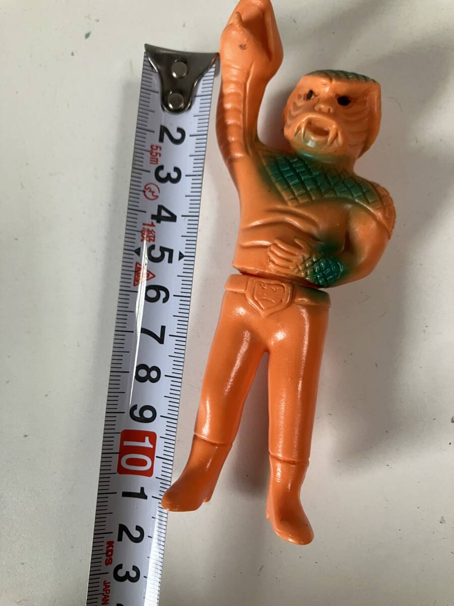 バンダイ　仮面ライダー　ミニソフビ　コブラ男　当時物 Dj561◇コブラ男◇ソフビ 人形 全長約11cm 当時物 仮面ライダー