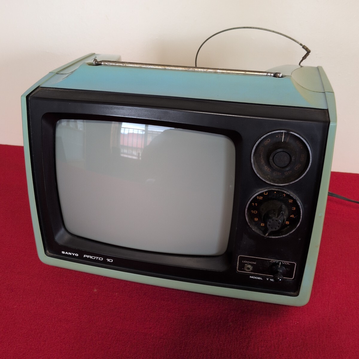 2605-07 1976年製 SANYO ブラウン管テレビ 可動品 昭和 レトロ 当時物