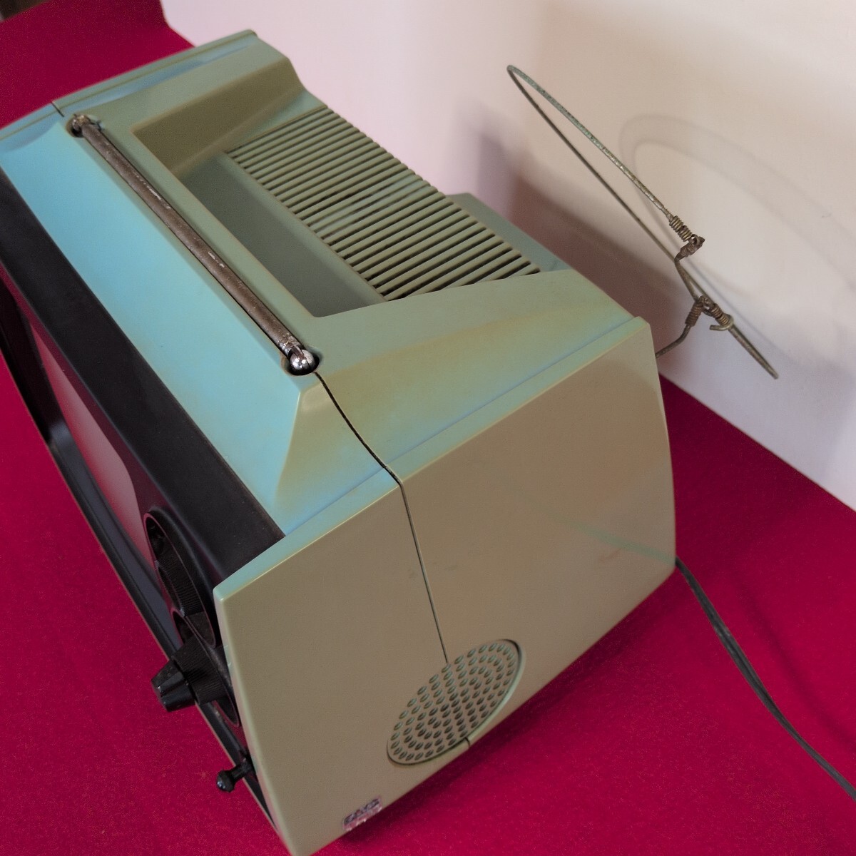 2605-07 1976年製 SANYO ブラウン管テレビ 可動品 昭和 レトロ 当時物