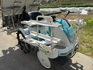 乗用４条田植機・値下げしました。３8万円　⇒  ３５万円　 田植機 クボタ 4条のYahoo!オークション(旧ヤフオク!)の相場・価格を