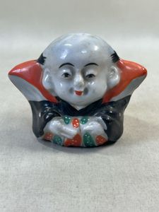 （珍）昭和レトロ　陶磁器製射的人形／観音像／日本人形等11体　　　　　（収集品） 射的人形の値段と価格推移は？｜10件の売買データから射的人形の価値が
