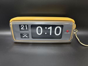 パタパタ時計 SEIKOのYahoo!オークション(旧ヤフオク!)の相場・価格を