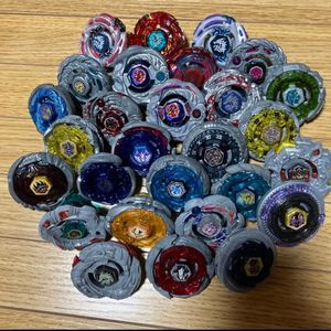 メタルファイト ベイブレードのYahoo!オークション(旧ヤフオク!)の相場