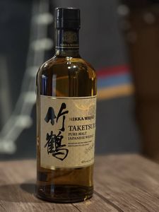 竹鶴 ピュアモルトの平均価格は9,410円｜ウイスキーの価格相場・買取価格