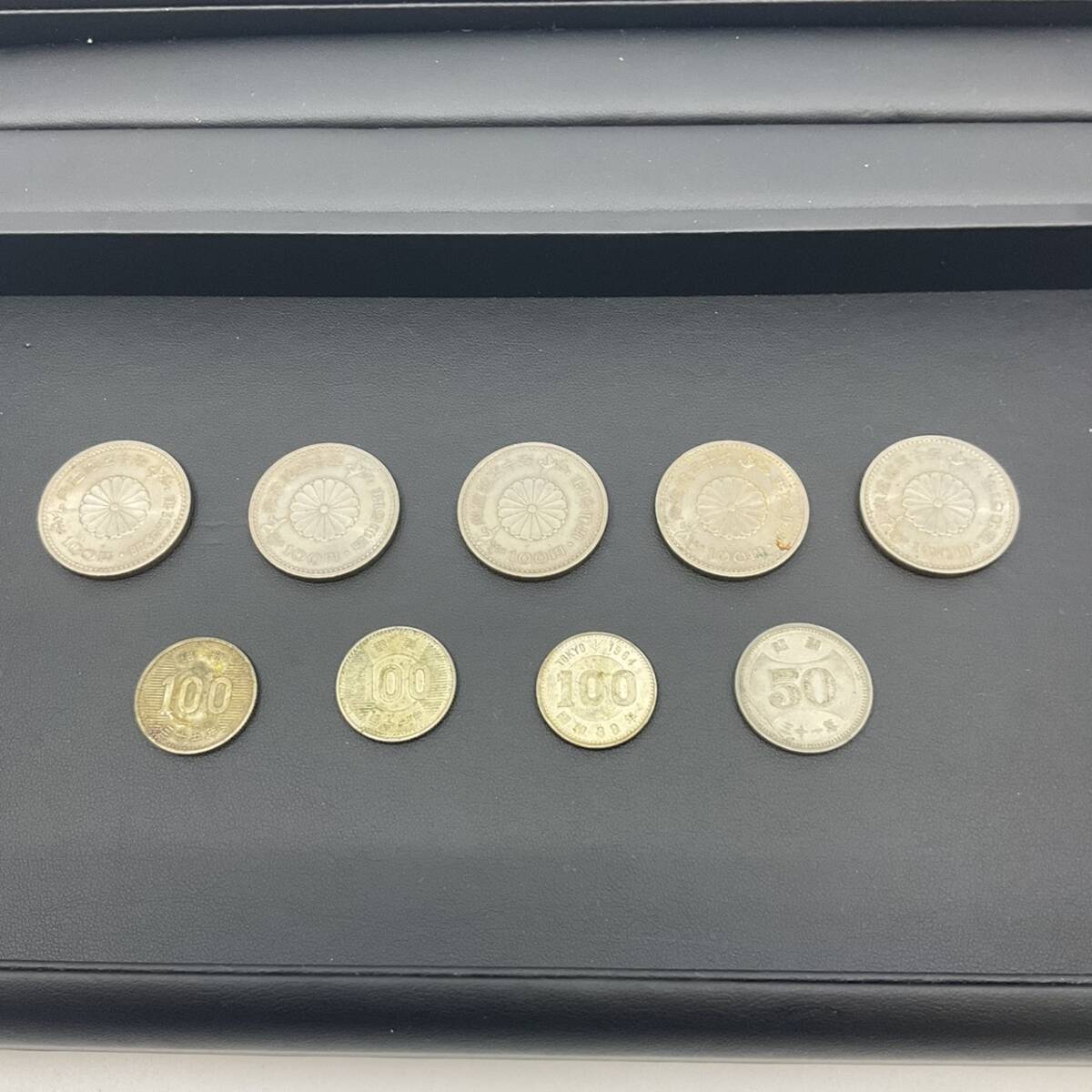 小型50銭銀貨50枚セット(1枚だけ穴あき) 穴あき50銭の値段と価格推移は