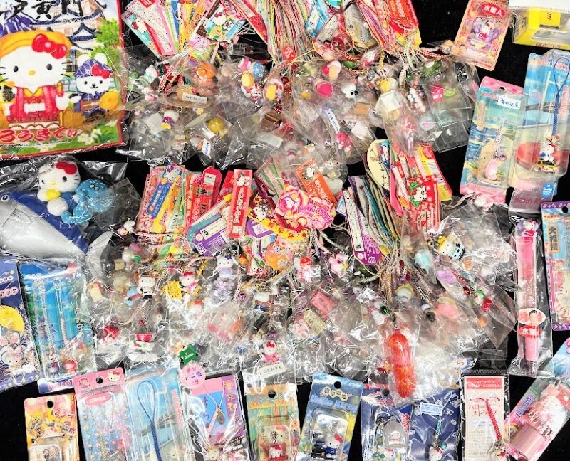 ご当地キティちゃんストラップの値段と価格推移は？｜1件の売買データ