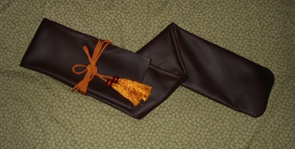 本革製　シボ有濃茶　御刀袋長寸用♪