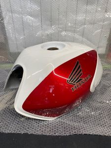 ガソリンタンク CB1300の値段と価格推移は？｜15件の売買データから