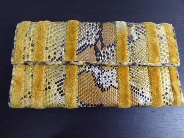 ☆美品ボッテガ高級 パイソン×ベルベット 二つ折長財布 黄 金運