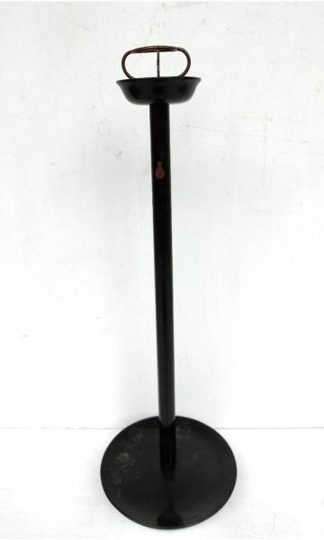 ●漆塗り木製蜀台　ロウソク立て　アンテーク