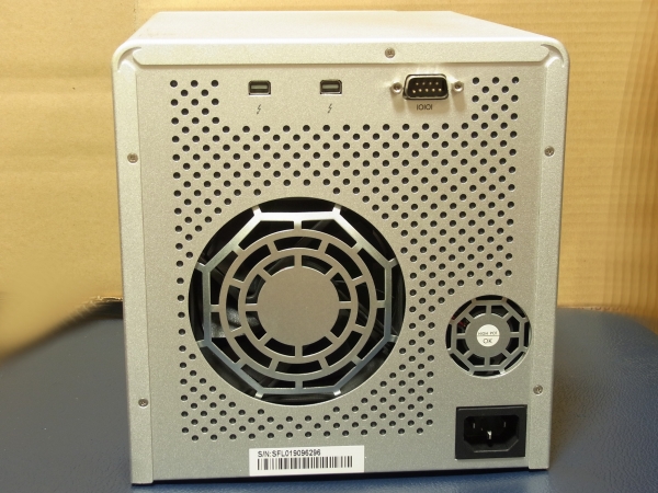 Promise Pegasus R4 4TB ケース Thunderbolt 周辺機器 ハードディスク