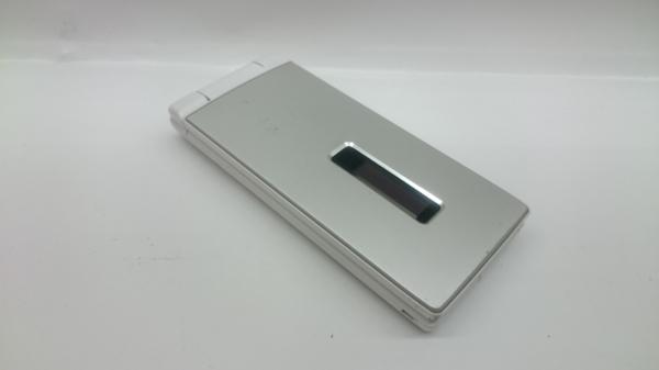 良品☆docomo☆SH-07F ホワイト☆O-225