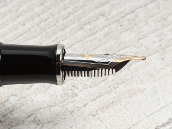 ペリカン スーベレーン M405 万年筆 ペン先14C-585 ニブM 中字 未使用