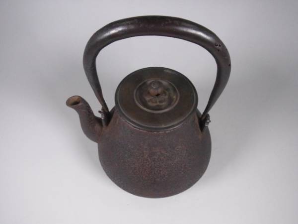 玉》 「龍文堂造」 銅蓋鶴首形鉄瓶 煎茶道具急須水注26 鉄瓶 金属工芸