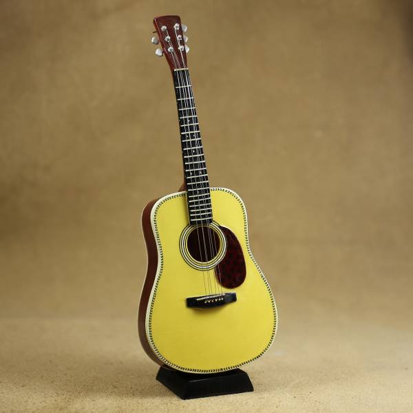 Martin D-28 レプリカディスプレイ　by Gartlan USA