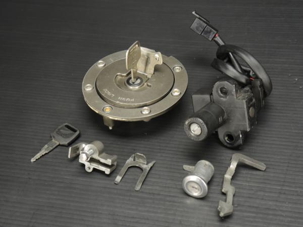稀少★綺麗め NSR250R MC18 純正 キー シリンダー セット 鍵 付