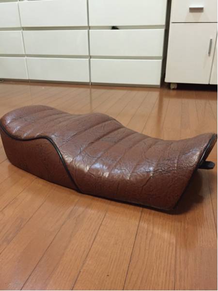 ゼファー750 純正 シート ベース タックロール シート ブラウン