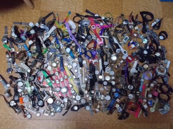 ジャンク 時計 400個以上 約15kg 風防割れ、ケース破損、サビ、装飾