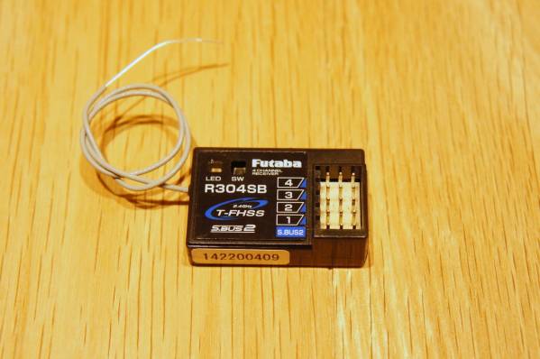 フタバ R304SB T-FHSS テレメトリー受信機　4PX，4PV，4PLS等に