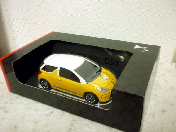 シトロエン DS3 光学マウス ミニカー2台 USBフラッシュメモリー2個