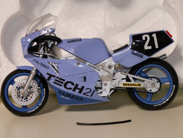 ◇1985 鈴鹿8耐 1/12 YAMAHA FZR750 TECH21 ローソン懸賞◇