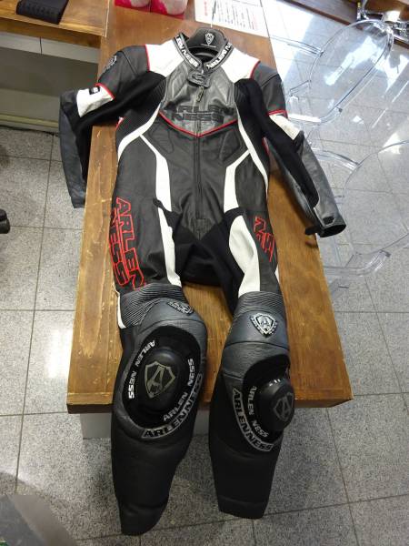 バイク ARLEN NESS アレンネス 革ツナギ レーシングスーツ サイズ56