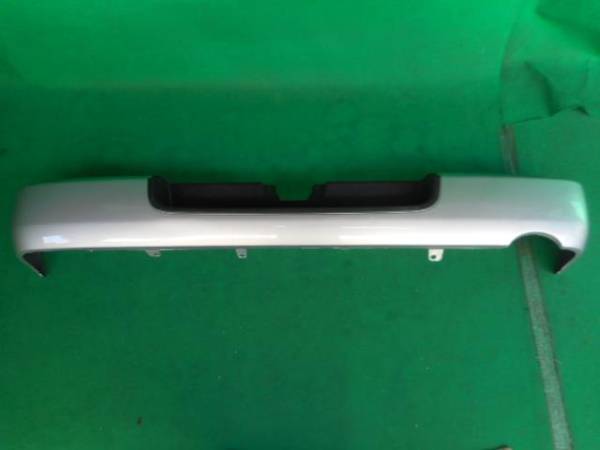 ハイエース TRH200V リアバンパーフェイス