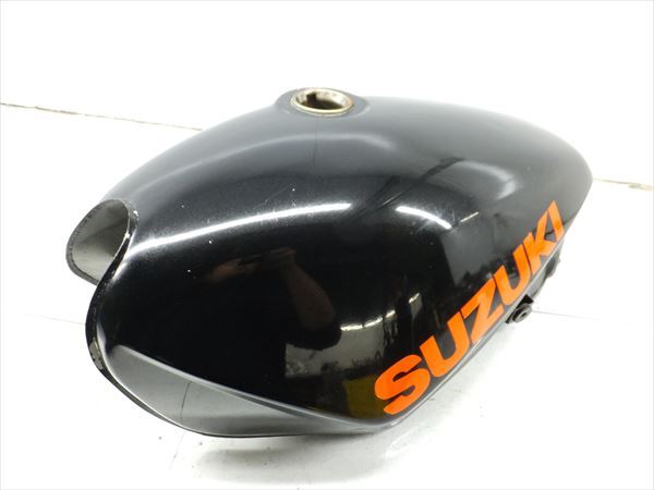 β0909 スズキ GSX750S 刀 GS75X 燃料タンク フューエル パーツ 自動車