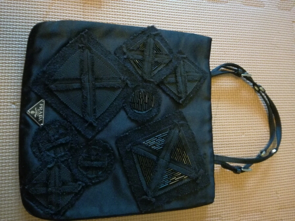 レディース PRADA プラダ ショルダーバッグ ロゴ刺繍 ナイロン ブラック