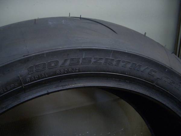 新車はずしタイヤ 190/55ZR17 BATTLAX RS10 ブリヂストン BATTLAX