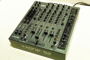 極美品】ヤマハ YAMAHA やばい パワードミキサー EMX512SC