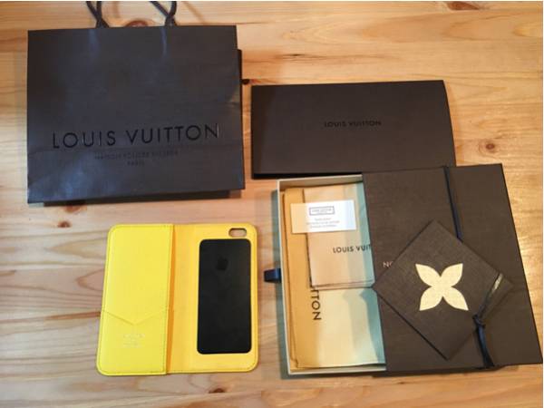 ルイヴィトン iPhoneケース フォリオ イエロー 美品